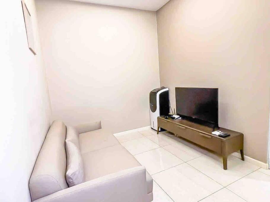 Skypool Couple In Sri Hartamas Kl Apartment *